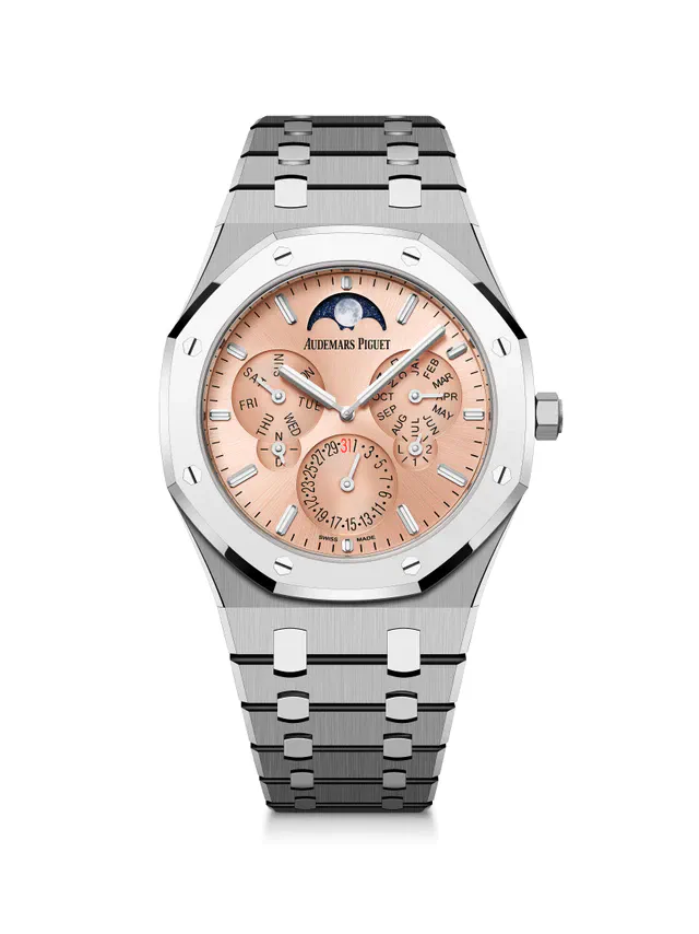 「ロイヤル オーク パーペチュアルカレンダー ウルトラ シン」チタン×BMGケース、41mm