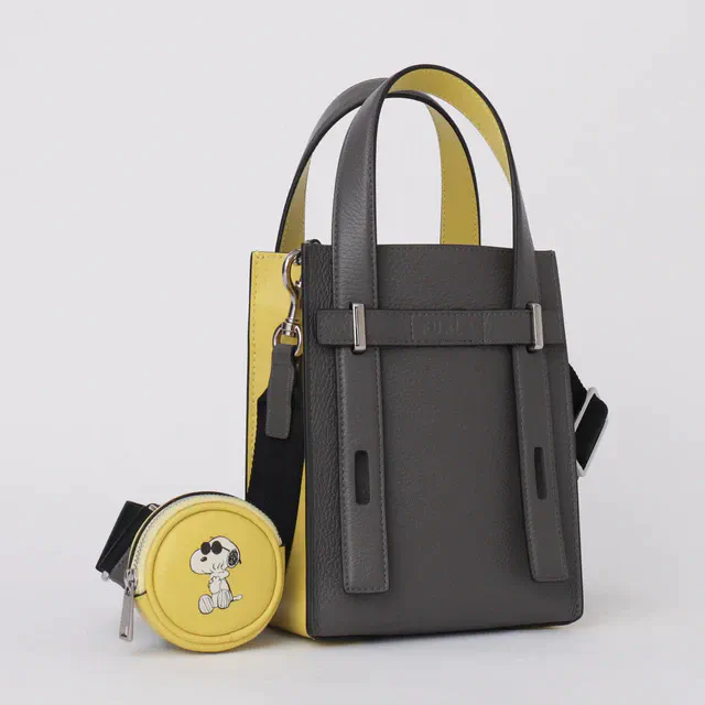 フルラ FURLAが 阪急うめだ本店でポップアップストアを開催、ピーナッツとコラボした限定バッグや小物が一堂に集結