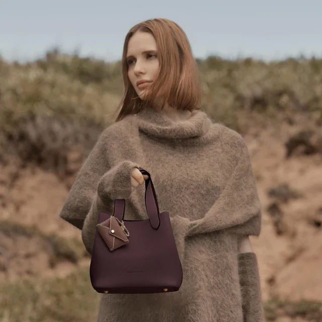 ボナベンチュラ BONAVENTURA 「Raccolto Collection」、イタリアの秋の実りを映したボルドーとチェスナットの新作