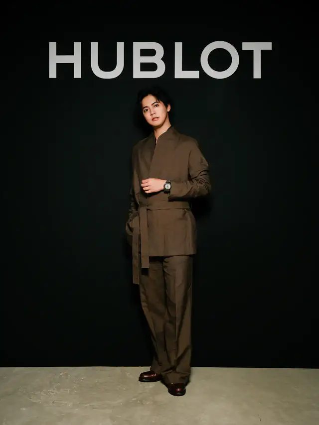 ウブロ「HUBLOT NIGHT」に片寄涼太が登場、セージグリーンの新作クロノグラフを披露