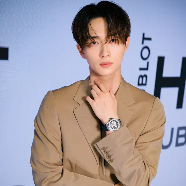 ウブロ「HUBLOT NIGHT」開催、野村康太が「ビッグ・バン メカ-10」で来場