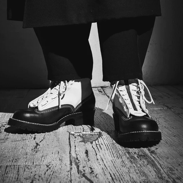 ヨウジヤマモト Yohji Yamamoto POUR HOMME × WESCO、ホワイトとスレートで描く2トーンの「JOBMASTER」
