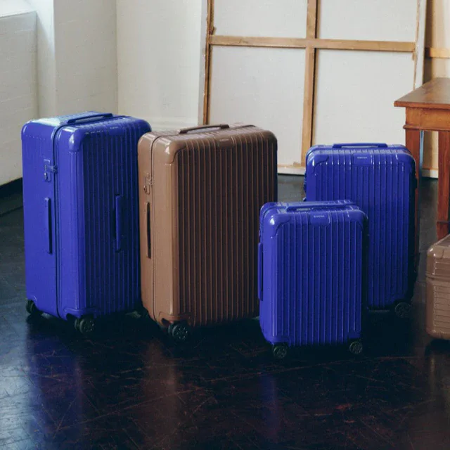 リモワ RIMOWA が天然顔料に着想、新シーズナルカラーで「Essential」と「Groove」を刷新