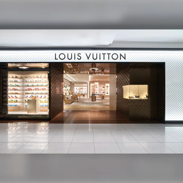 ルイ・ヴィトン 香林坊大和店が新装オープン、淡いピンクのウィメンズエリアとシックなメンズ空間を展開