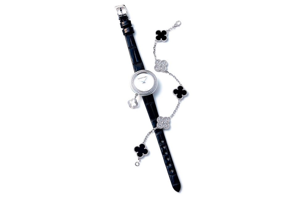 クローバーチャームの愛らしさと 気品が漂うヴァン クリーフ アーペルの時計 Brand Joy